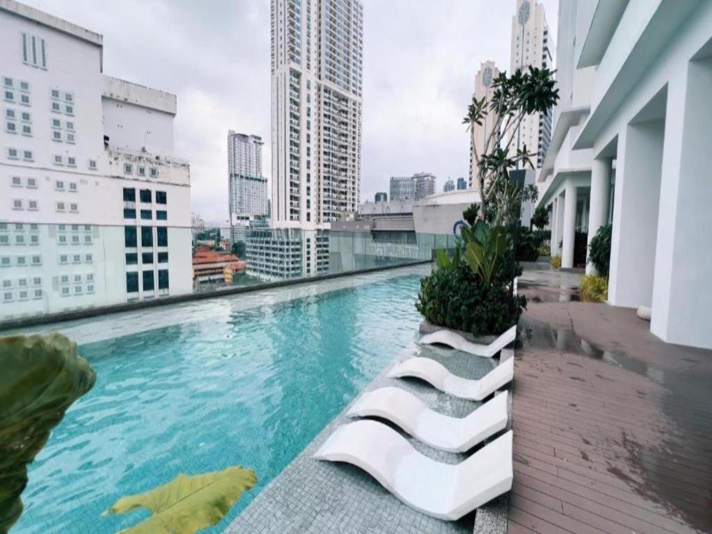 Oyo 90952 Quill Residences Hotel Kuala Lumpur