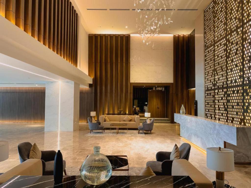 Oyo 90952 Quill Residences Hotel